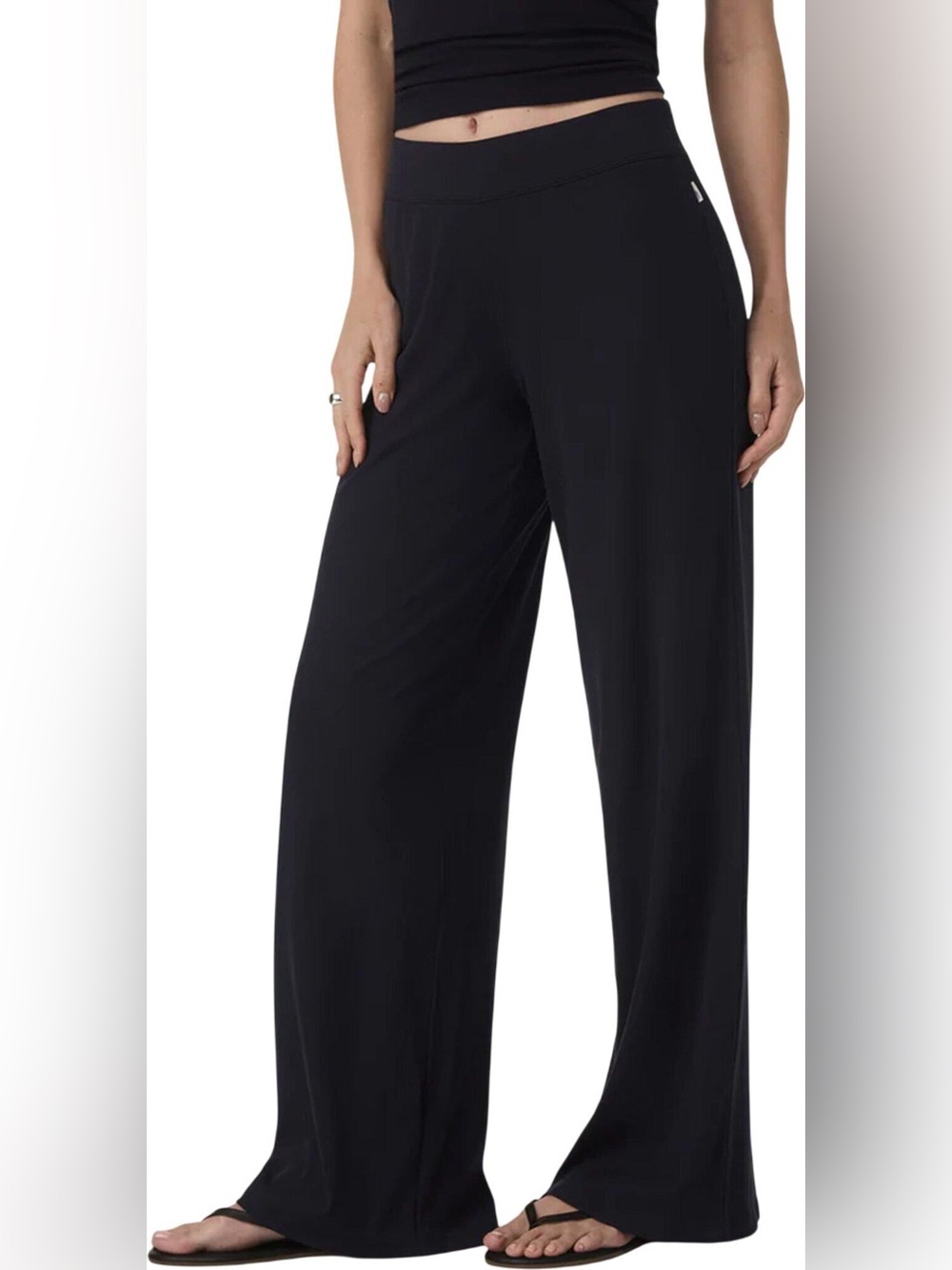 VUORI black straight leg pant